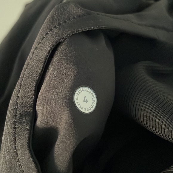 NWOT lululemon Dance studio jacket - Picture 4 of 4
